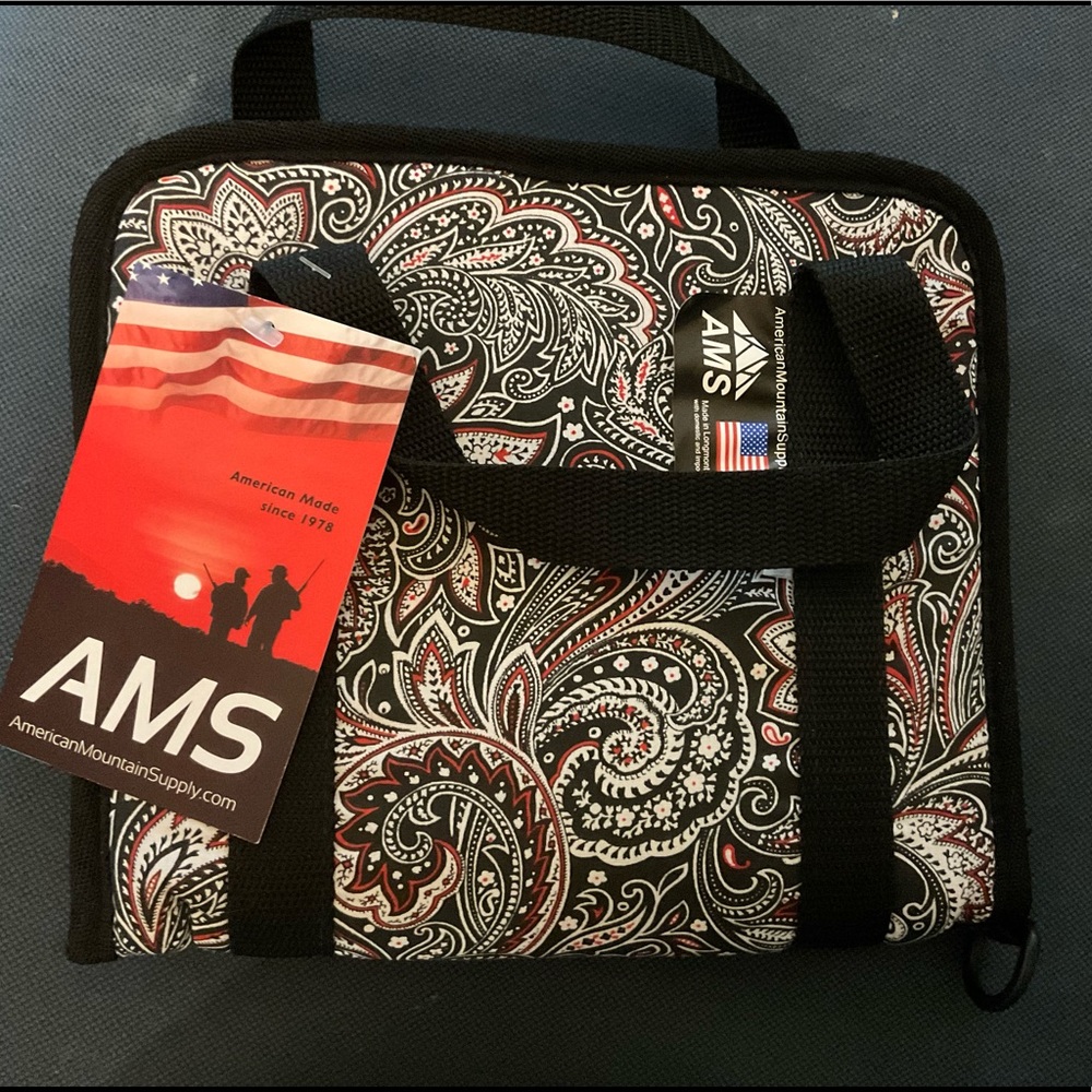 NWT Quilted handgun tote